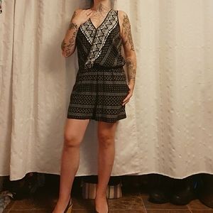 (NWOT) Mossimo Women's Sleevless Romper